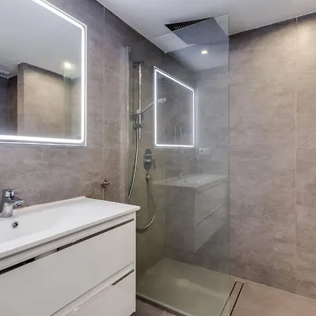 By Riva - Designer 1 Bedroom In The Centre Of Apartment Marbella