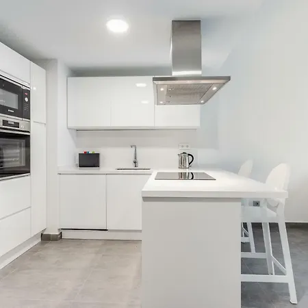 By Riva - Designer 1 Bedroom In The Centre Of Appartement