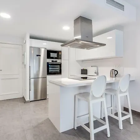 By Riva - Designer 1 Bedroom In The Centre Of Appartement Marbellac