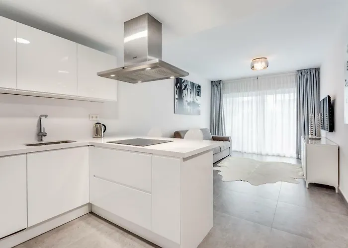 By Riva - Designer 1 Bedroom In The Centre Of 아파트 마르베야