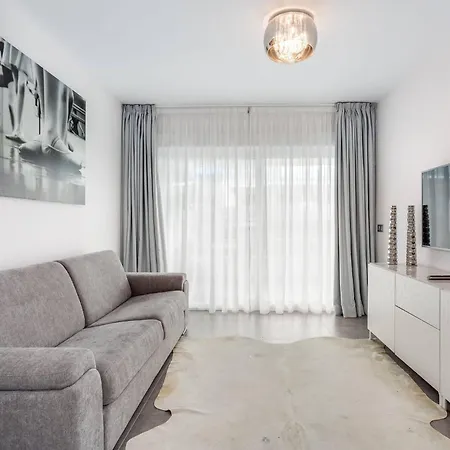 Apartmán By Riva - Designer 1 Bedroom In The Centre Of Marbella